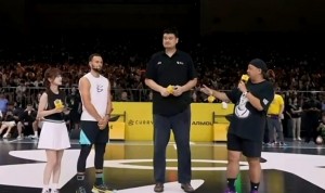 开云官网-梦幻联动！姚基金与库里品牌公益合作 姚明与库里同框