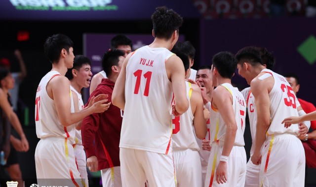 开云平台-郭艾伦：越想保越没有&amp;得继续冲击 当然说容易打起来难 我打过