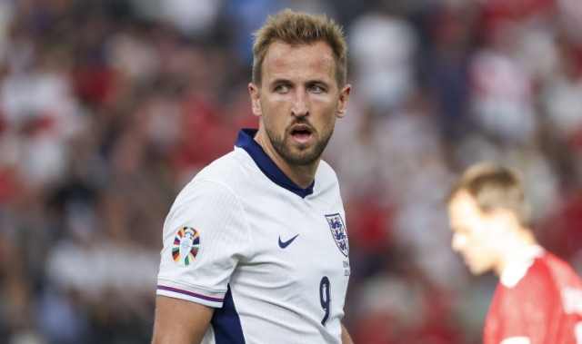 英格兰国家队官方：凯恩训练中受小伤，作为预防性措施不出战日本